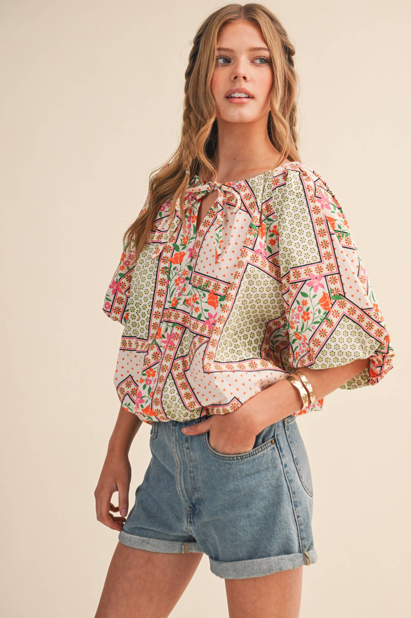 EXCLUSIVE FLORAL PRINT BUBBLE TOP MTP4741: IVORY MULTI FLORAL