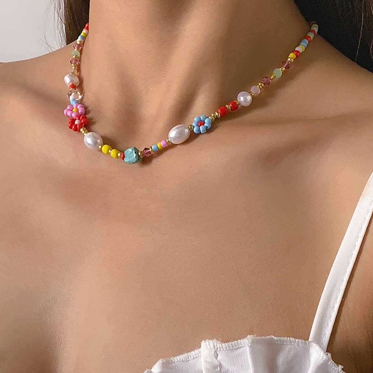 MULTI COLORED FLOWER DAISY PEARL STONE NECKLACE | GOLD