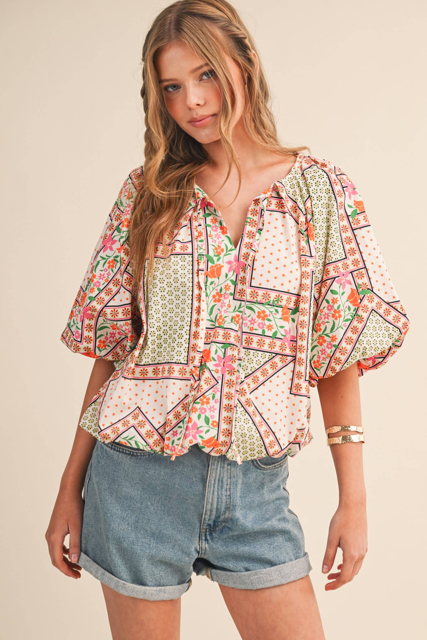 EXCLUSIVE FLORAL PRINT BUBBLE TOP MTP4741: IVORY MULTI FLORAL