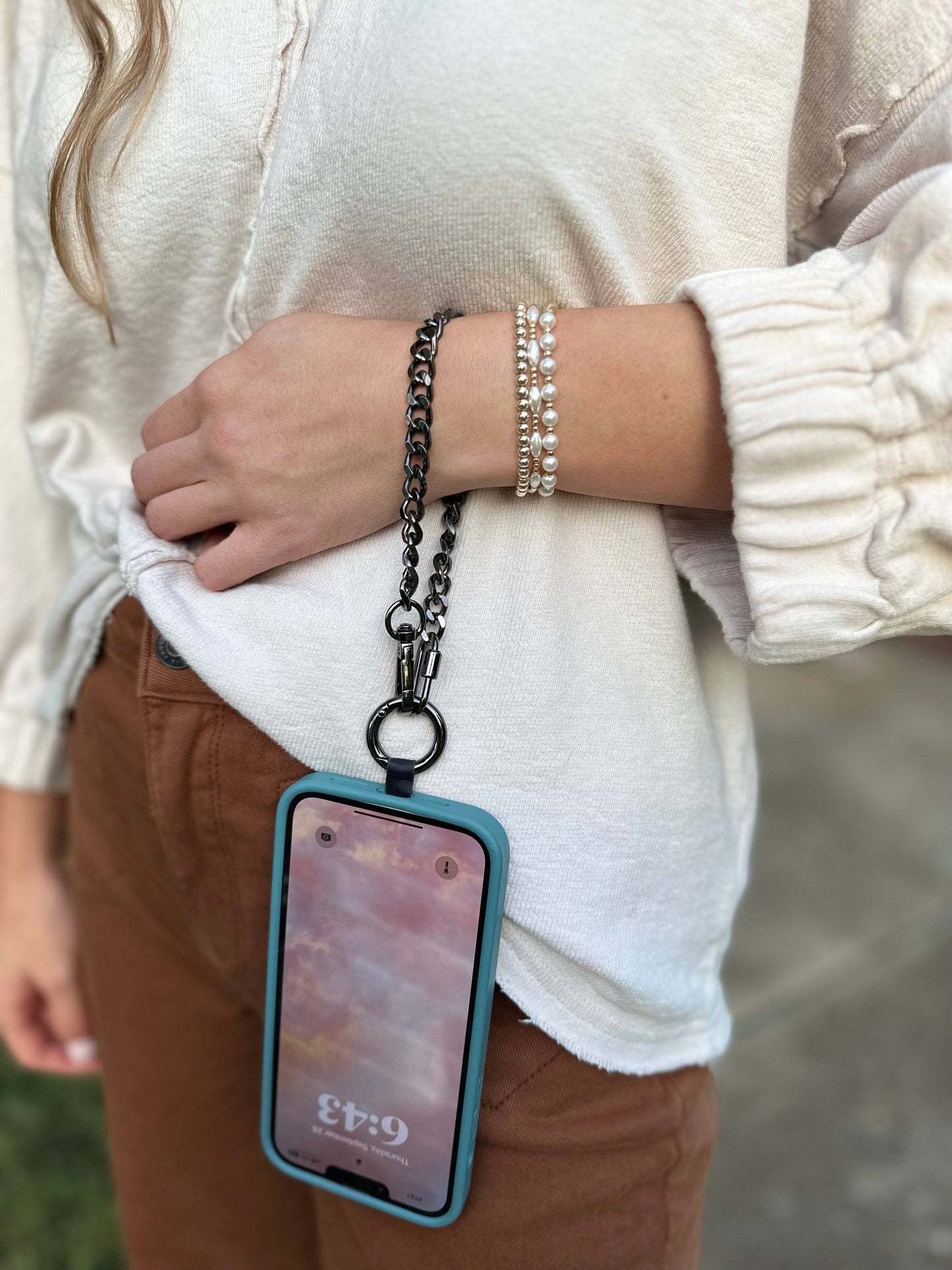 Clip & Go Chain w/Zippered Pouch: Gold