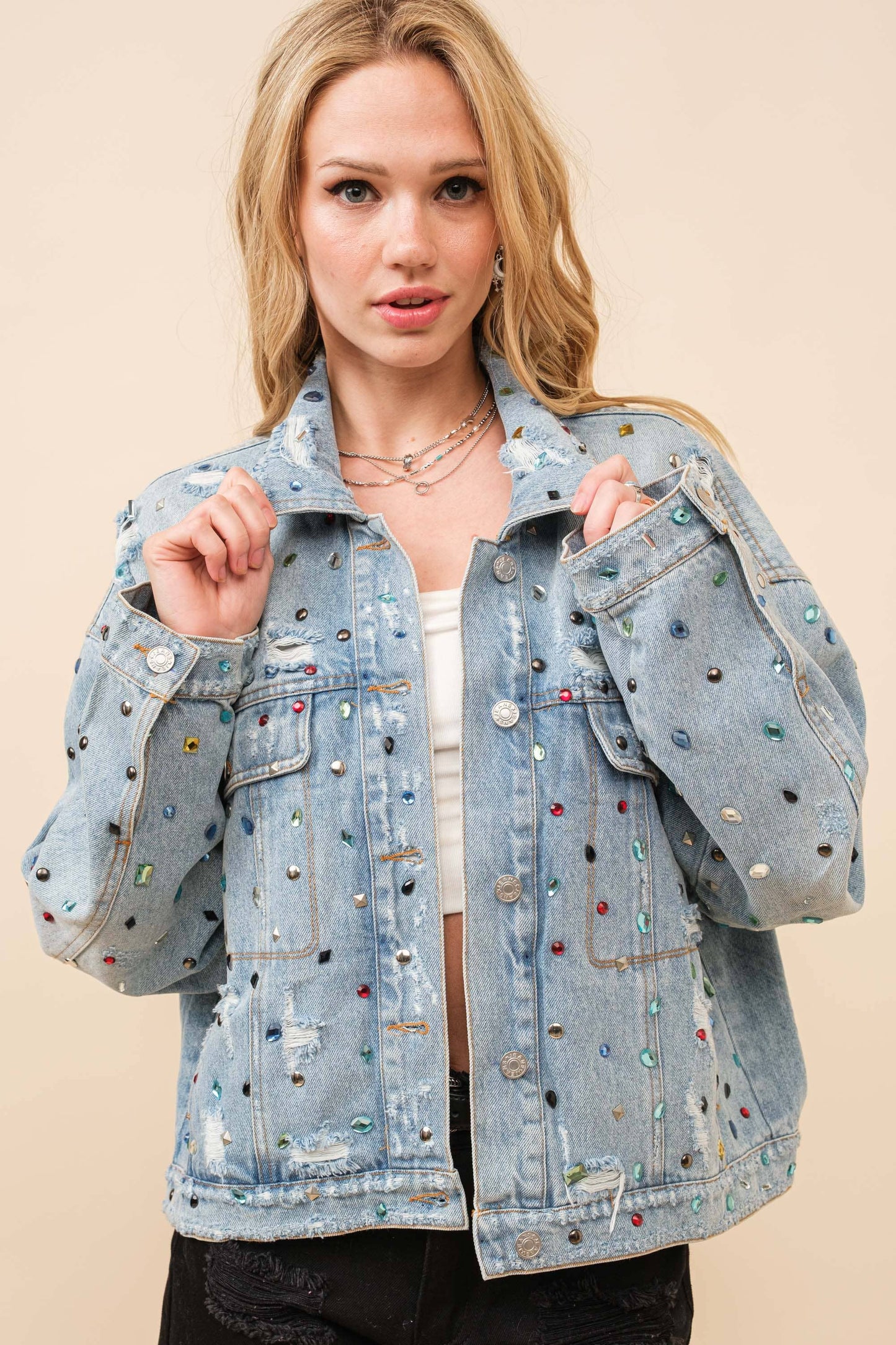 23033J - Distressed Jewel Embellish Stone Denim Jacket: LT WASH