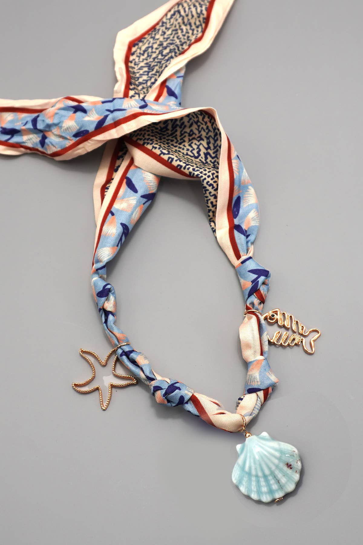 SCARF CHARM NECKLACE-CERAMIC SEASHELL STARFISH | GOLD
